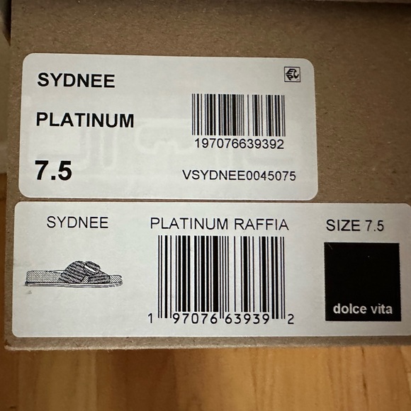 Dolce Vita “Sydnee “ slide on woven raffia sandal with gold buckle. Size 7 1/2 - Picture 7 of 7